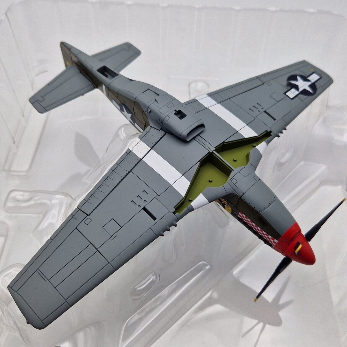 Hobby Master 1:48 P - 51B Mustang “Shangri - La” Don Gentile HA8501 - Hobby Master