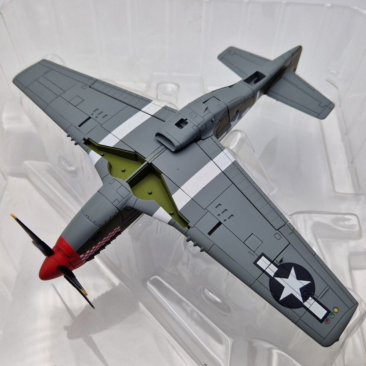 Hobby Master 1:48 P - 51B Mustang “Shangri - La” Don Gentile HA8501 - Hobby Master