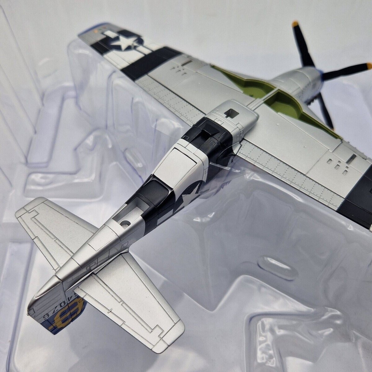 Hobby Master 1:48 P - 51D Mustang, Jumpin Jacques 1945, Diecast Model HA7740, Ex - display - Hobby Master