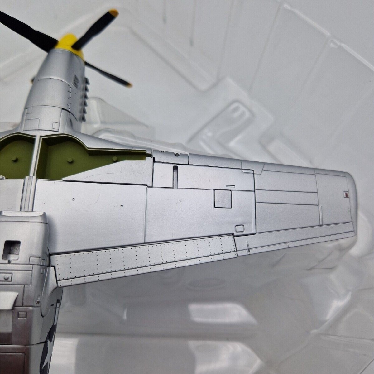Hobby Master 1:48 P - 51D Mustang Leonard R Reeves 530th FS HA8506 - Hobby Master