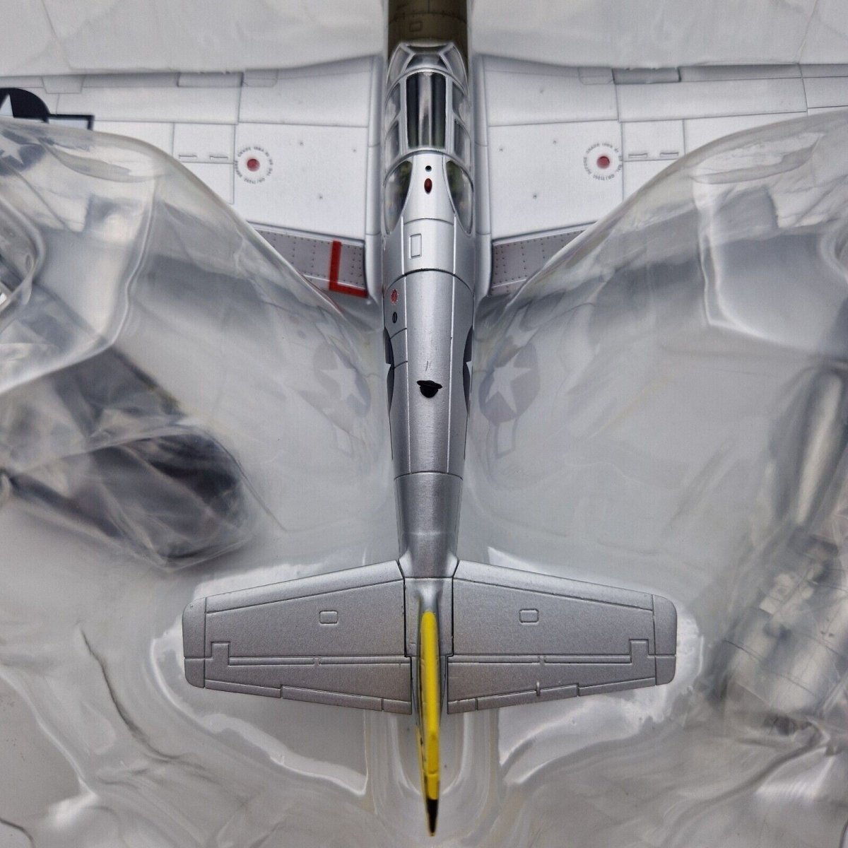 Hobby Master 1:48 P - 51D Mustang Leonard R Reeves 530th FS HA8506 - Hobby Master