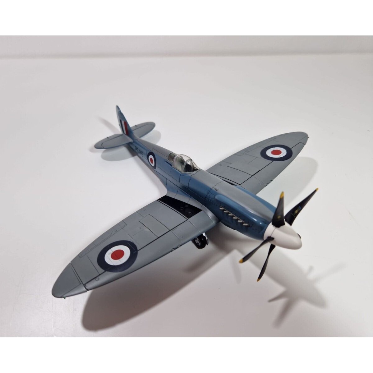 Hobby Master 1:48 Spitfire 541 Sqn RAF "The Last" Diecast HA7605 - Hobby Master