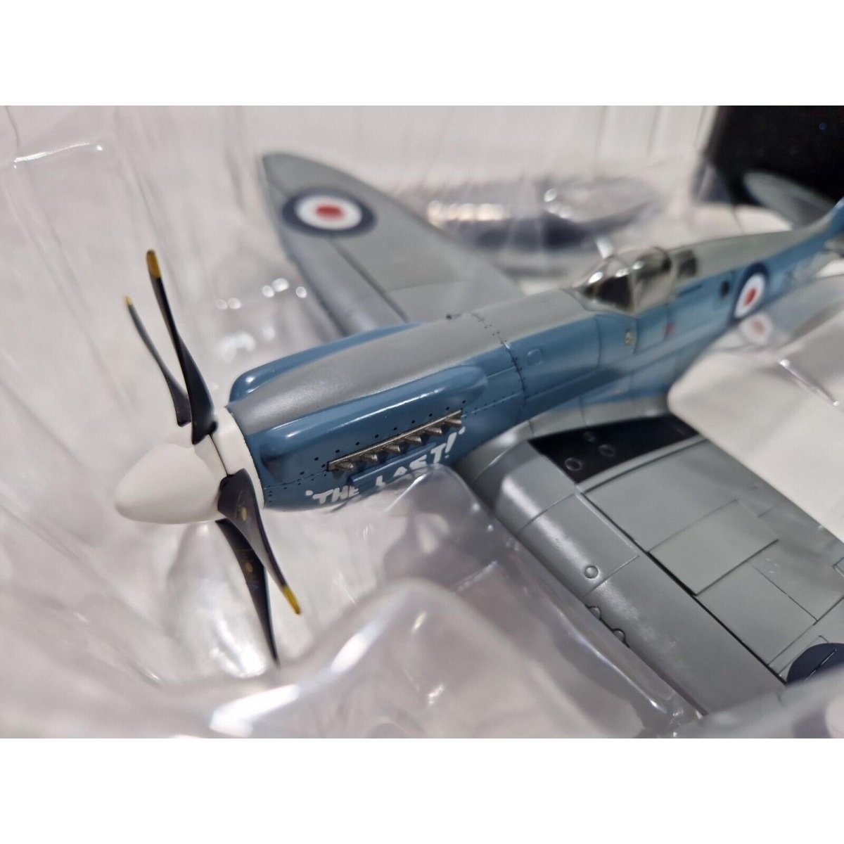 Hobby Master 1:48 Spitfire 541 Sqn RAF "The Last" Diecast HA7605 - Hobby Master