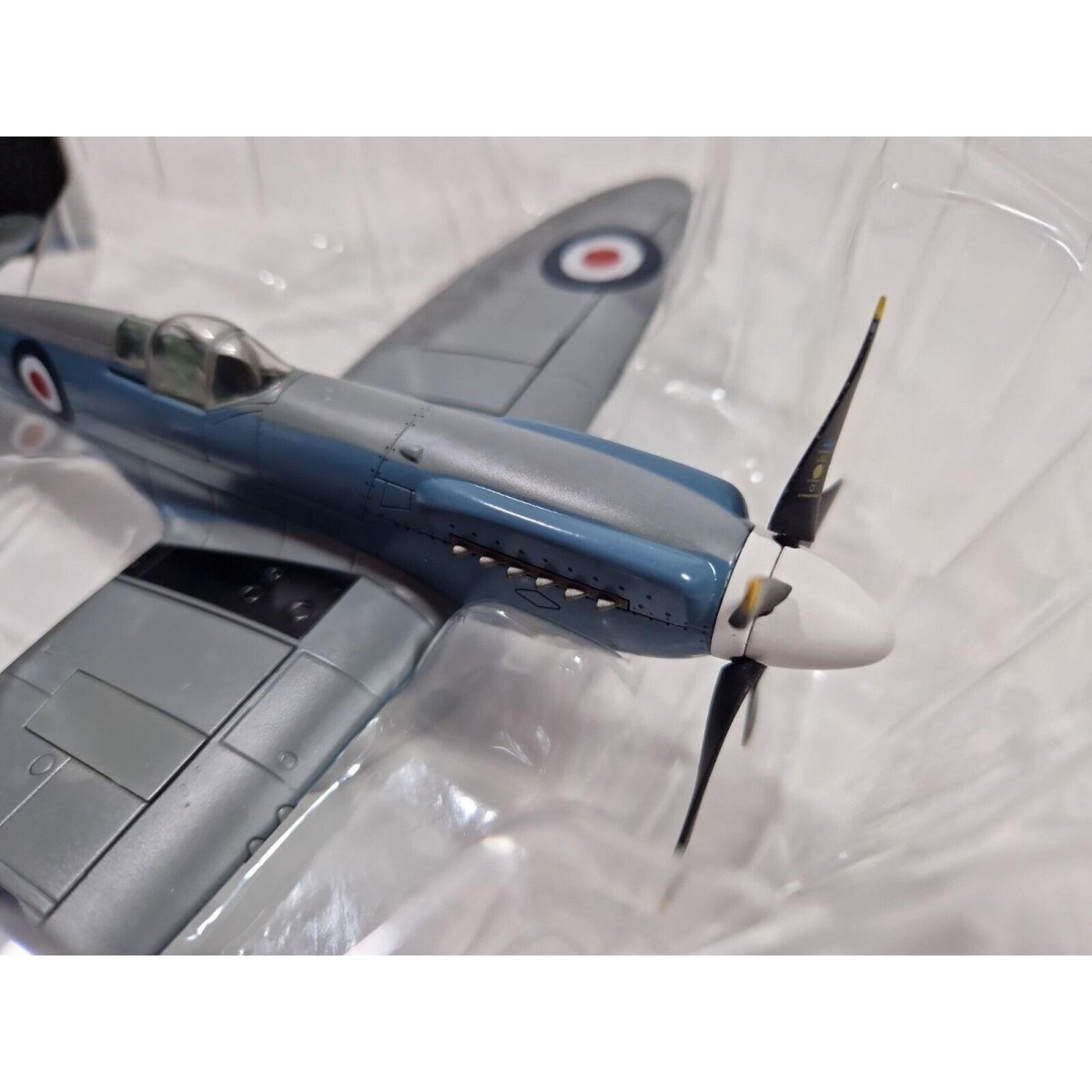 Hobby Master 1:48 Spitfire 541 Sqn RAF "The Last" Diecast HA7605 - Hobby Master
