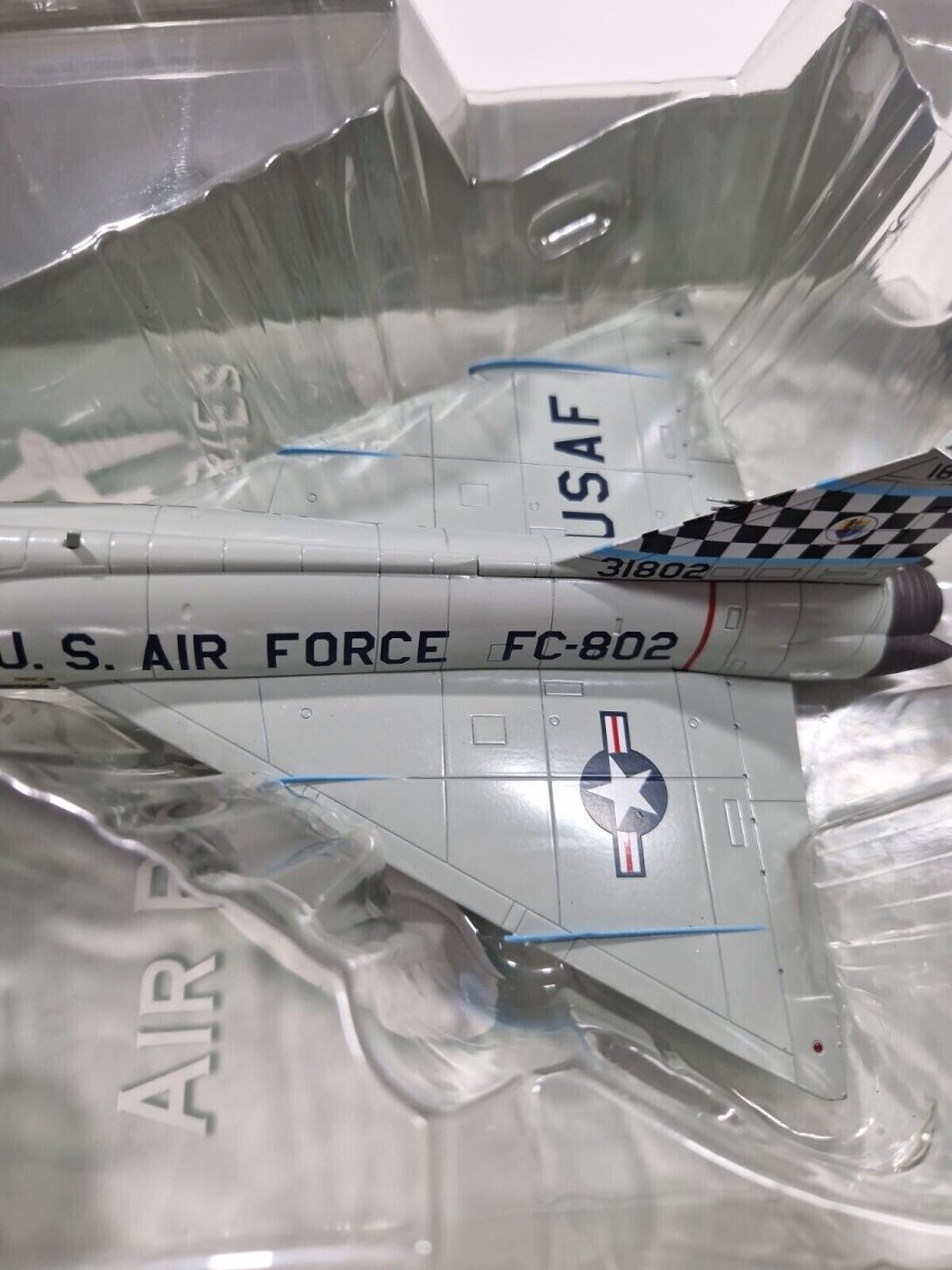 Hobby Master 1:72 Convair F - 102A Delta Dagger USAF 16th FIS, Naha AFB HA3111 - Hobby Master
