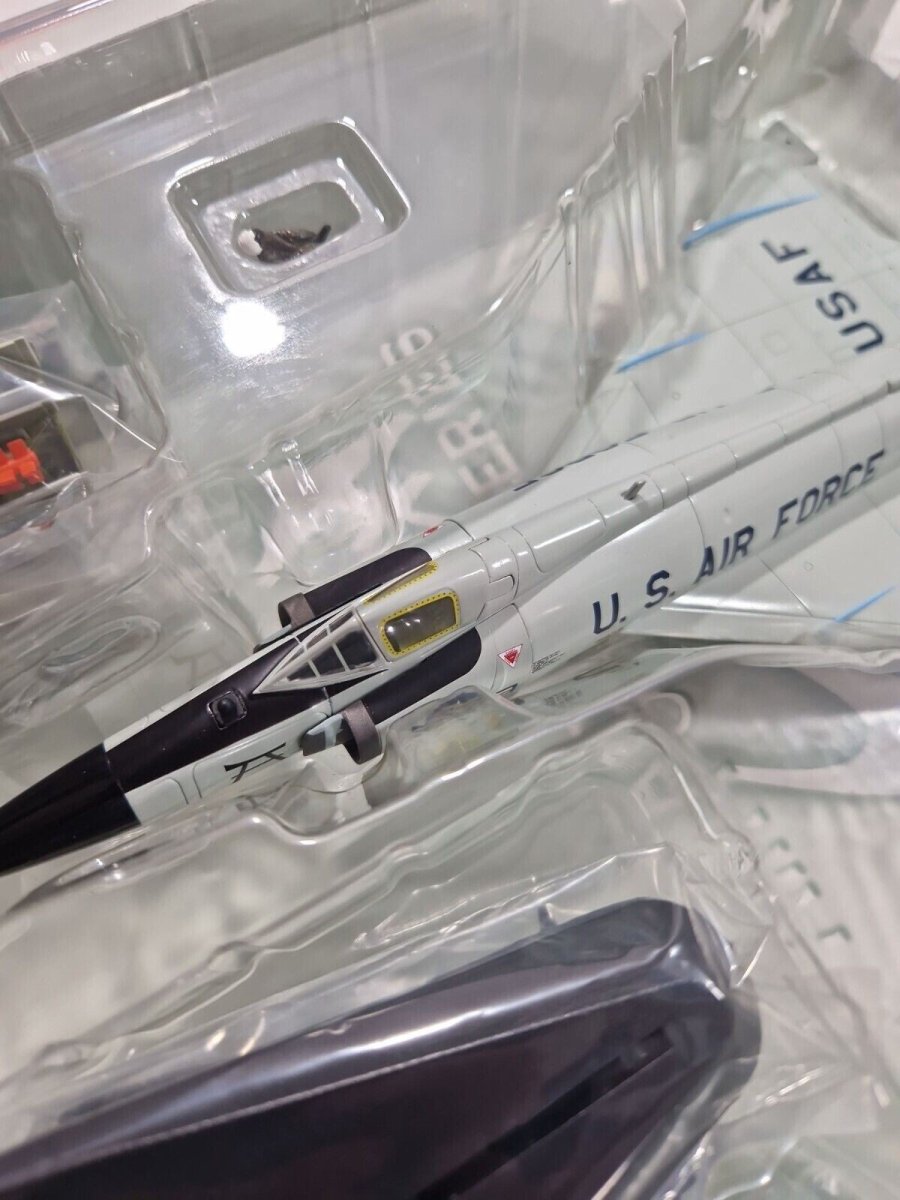 Hobby Master 1:72 Convair F - 102A Delta Dagger USAF 16th FIS, Naha AFB HA3111 - Hobby Master