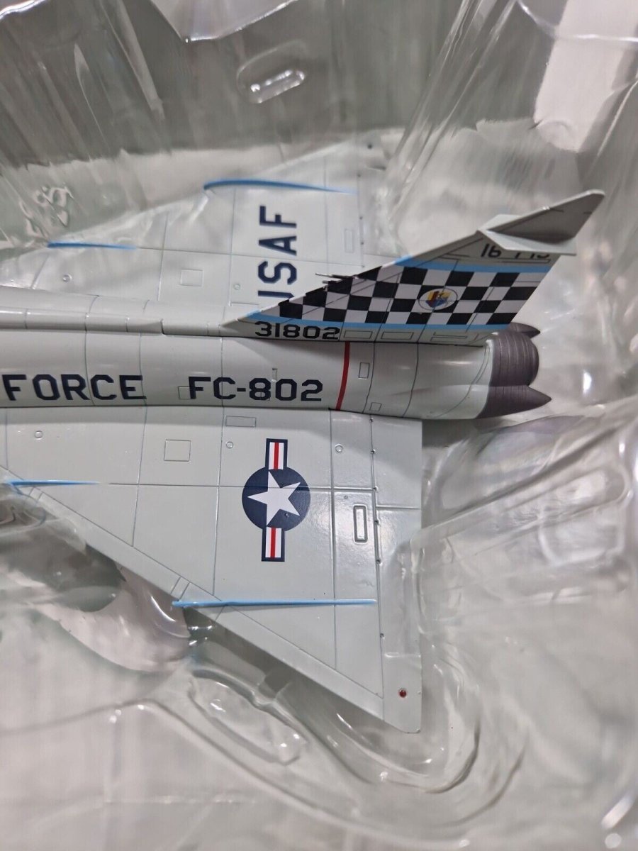 Hobby Master 1:72 Convair F - 102A Delta Dagger USAF 16th FIS, Naha AFB HA3111 - Hobby Master