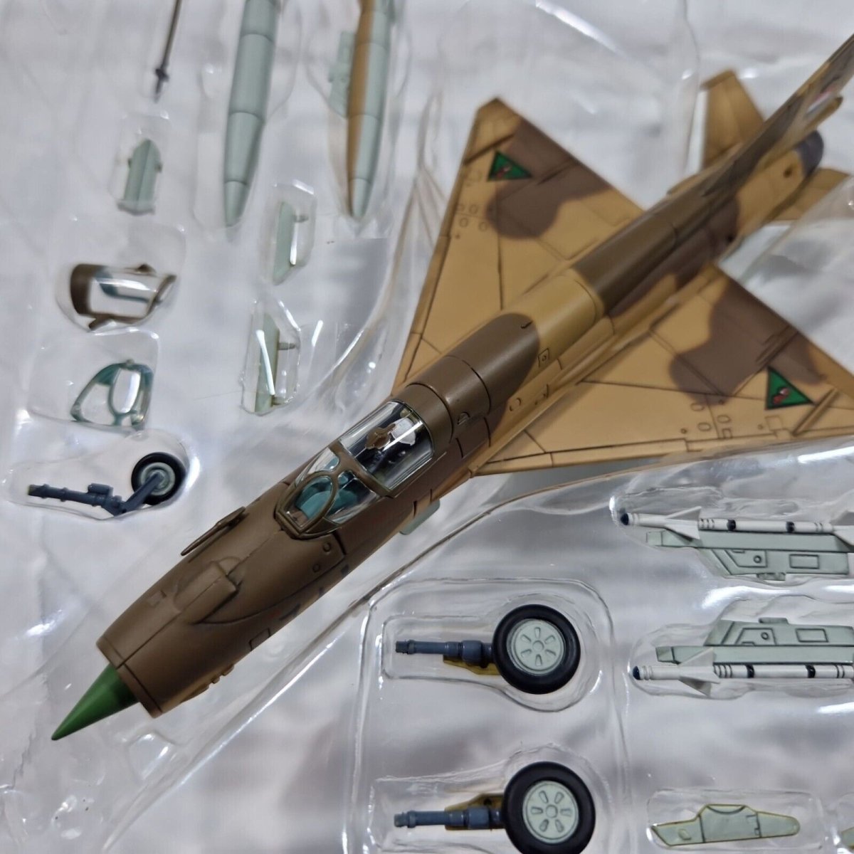 Hobby Master 1:72 MIG - 21MF Fishbed Iraqi Air Force, Iran - Iraq War, 1983 HA0105 - Hobby Master