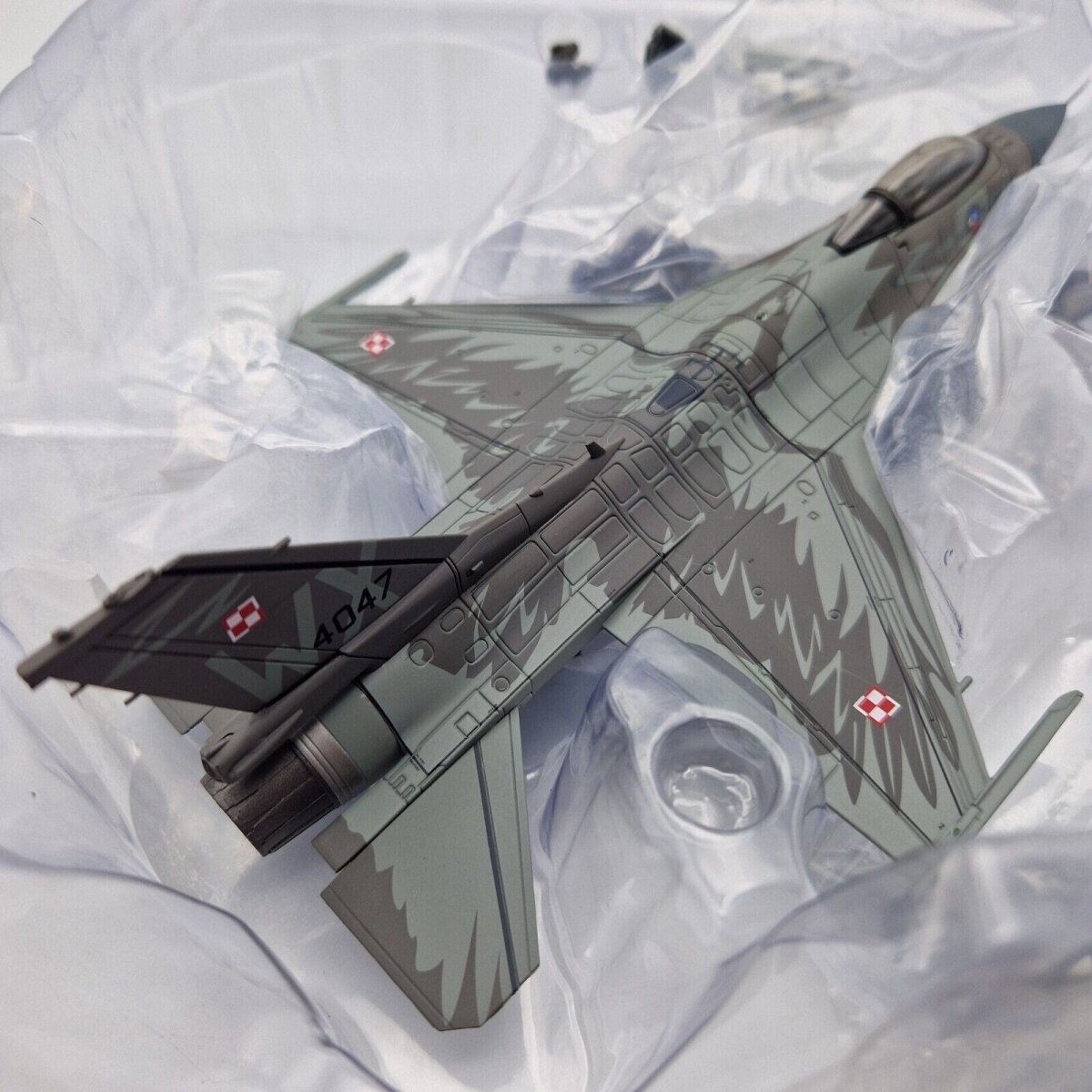 Hobby Master 1:72 Lockheed F - 16C Raven, 100TH Anniversary, Polish Air Force HA3886 - Hobby Master