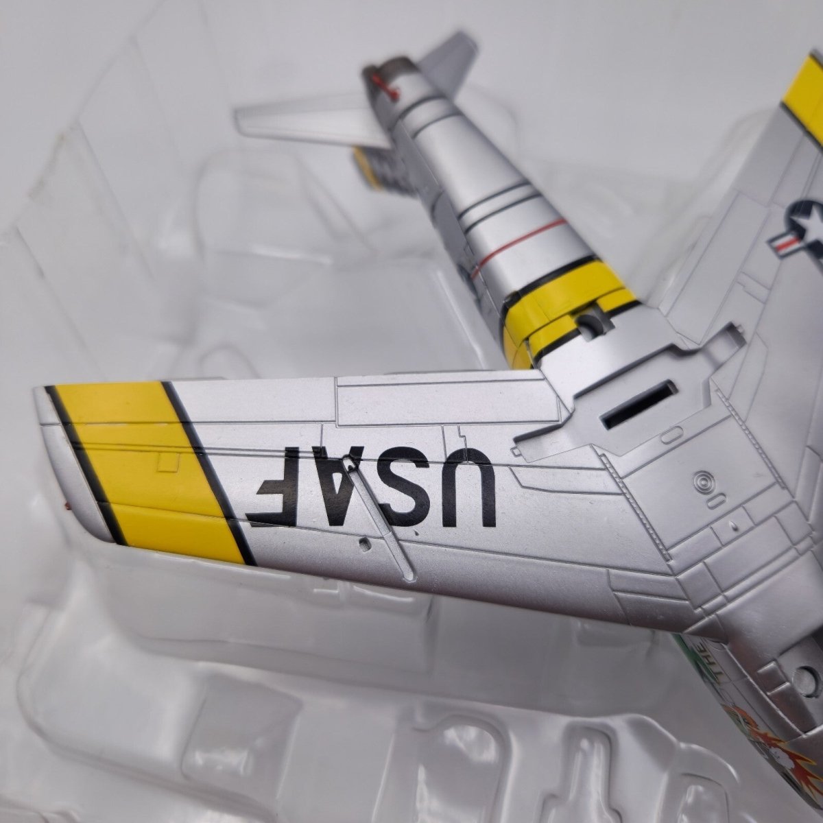 Hobby Master 1:72 North American F - 86F Sabre "The Huff" S Korea Diecast HA4301 - Hobby Master