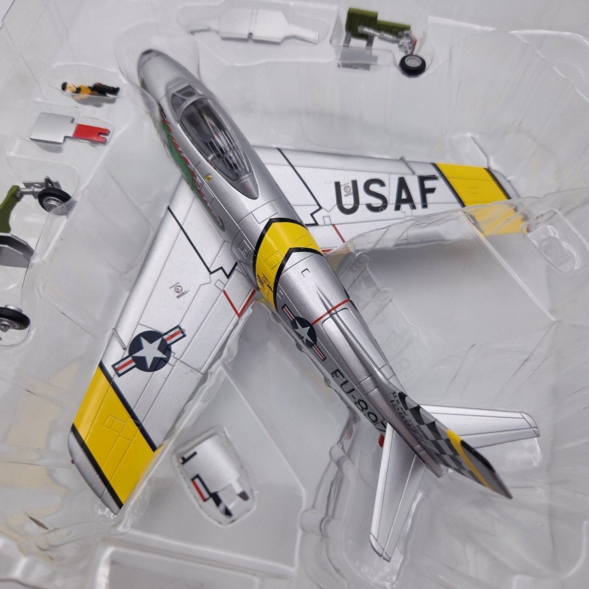 Hobby Master 1:72 North American F - 86F Sabre "The Huff" S Korea Diecast HA4301 - Hobby Master