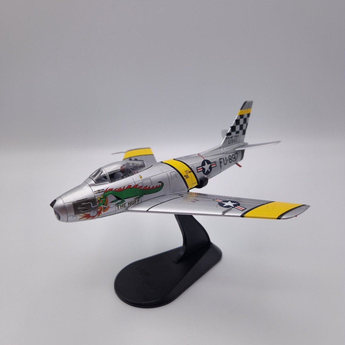 Hobby Master 1:72 North American F - 86F Sabre "The Huff" S Korea Diecast HA4301 - Hobby Master