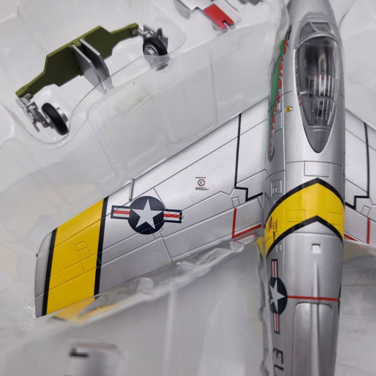 Hobby Master 1:72 North American F - 86F Sabre "The Huff" S Korea Diecast HA4301 - Hobby Master