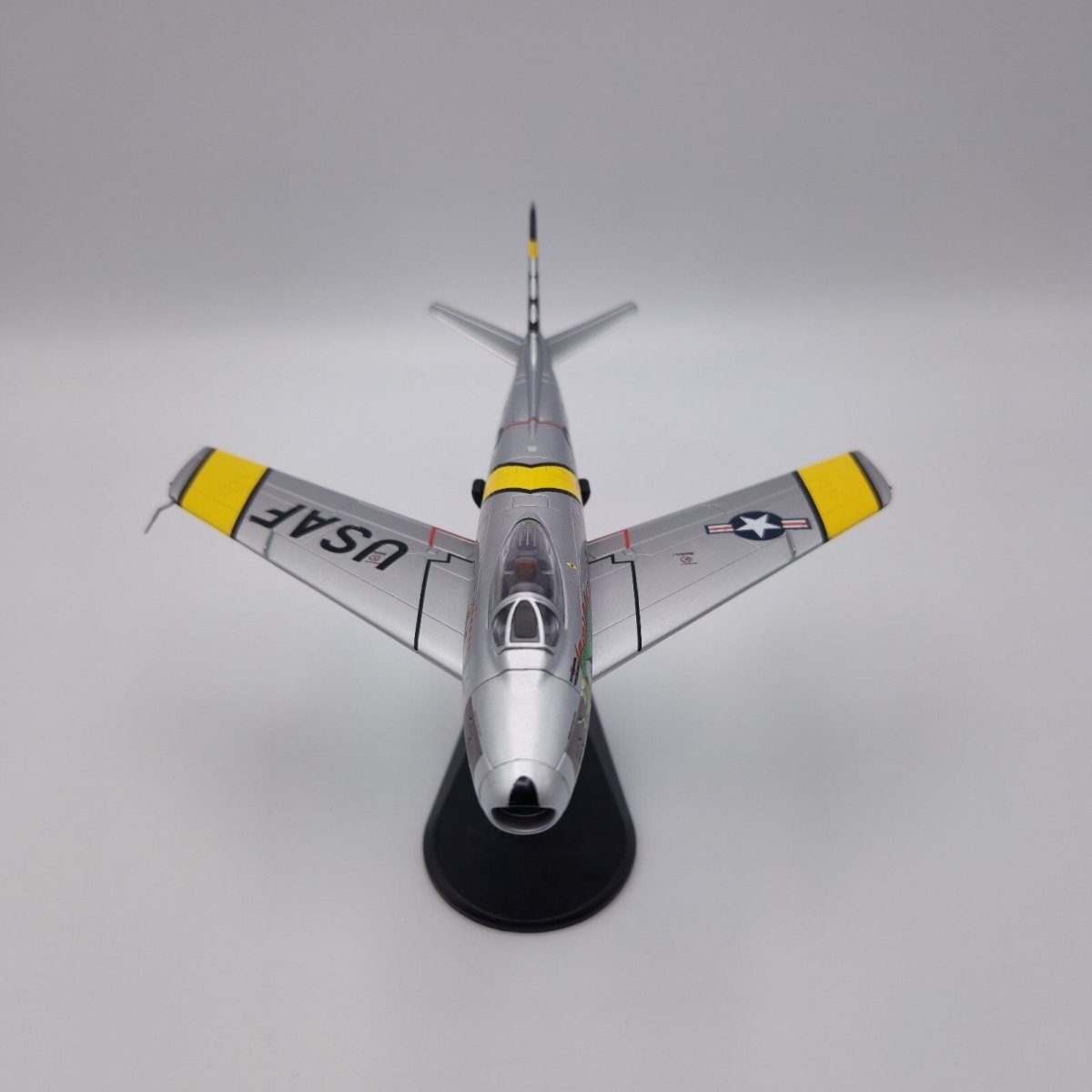 Hobby Master 1:72 North American F - 86F Sabre "The Huff" S Korea Diecast HA4301 - Hobby Master