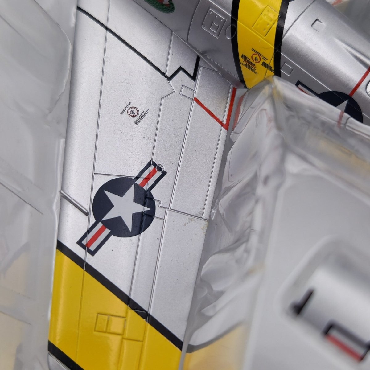 Hobby Master 1:72 North American F - 86F Sabre "The Huff" S Korea Diecast HA4301 - Hobby Master
