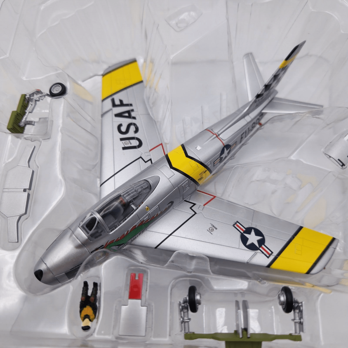 Hobby Master 1:72 North American F - 86F Sabre "The Huff" S Korea Diecast HA4301 - Hobby Master