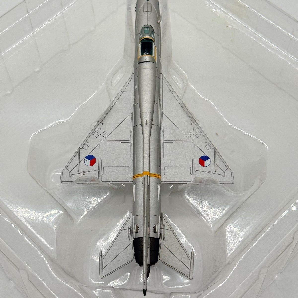 Hobby Master HA0186 1:72 MiG - 21PFM Fishbed Black 7207 Czechoslovakia 1991 - Hobby Master