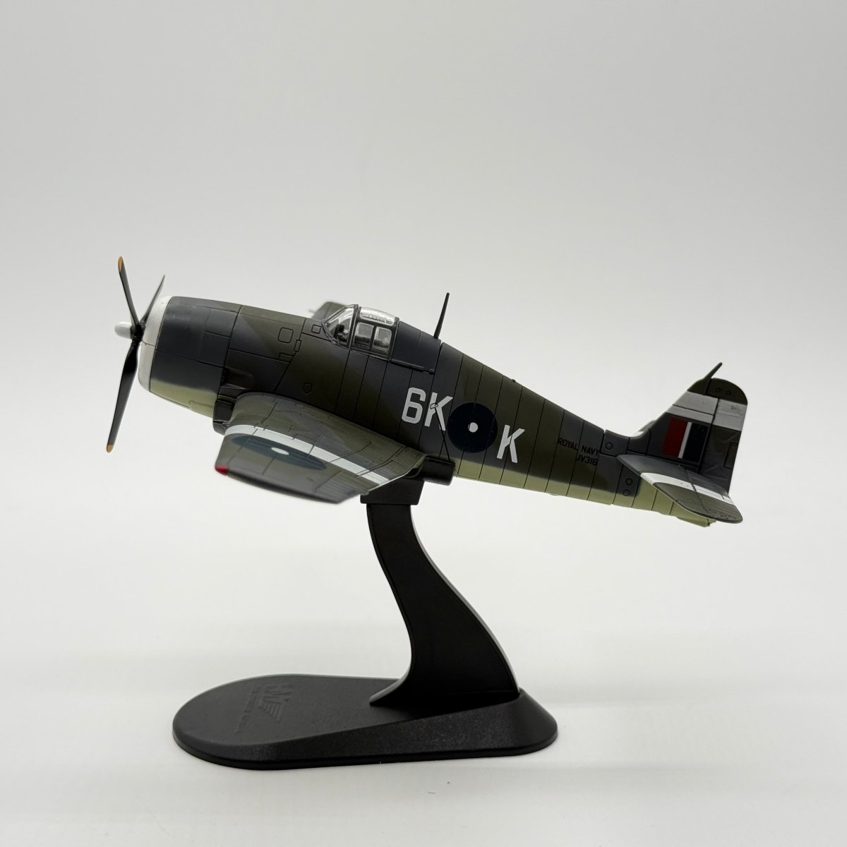 Hobby Master HA1102 1:72 Grumman F6F Hellcat Royal Navy Fleet Air Arm No.804 NAS 1945 - Hobby Master