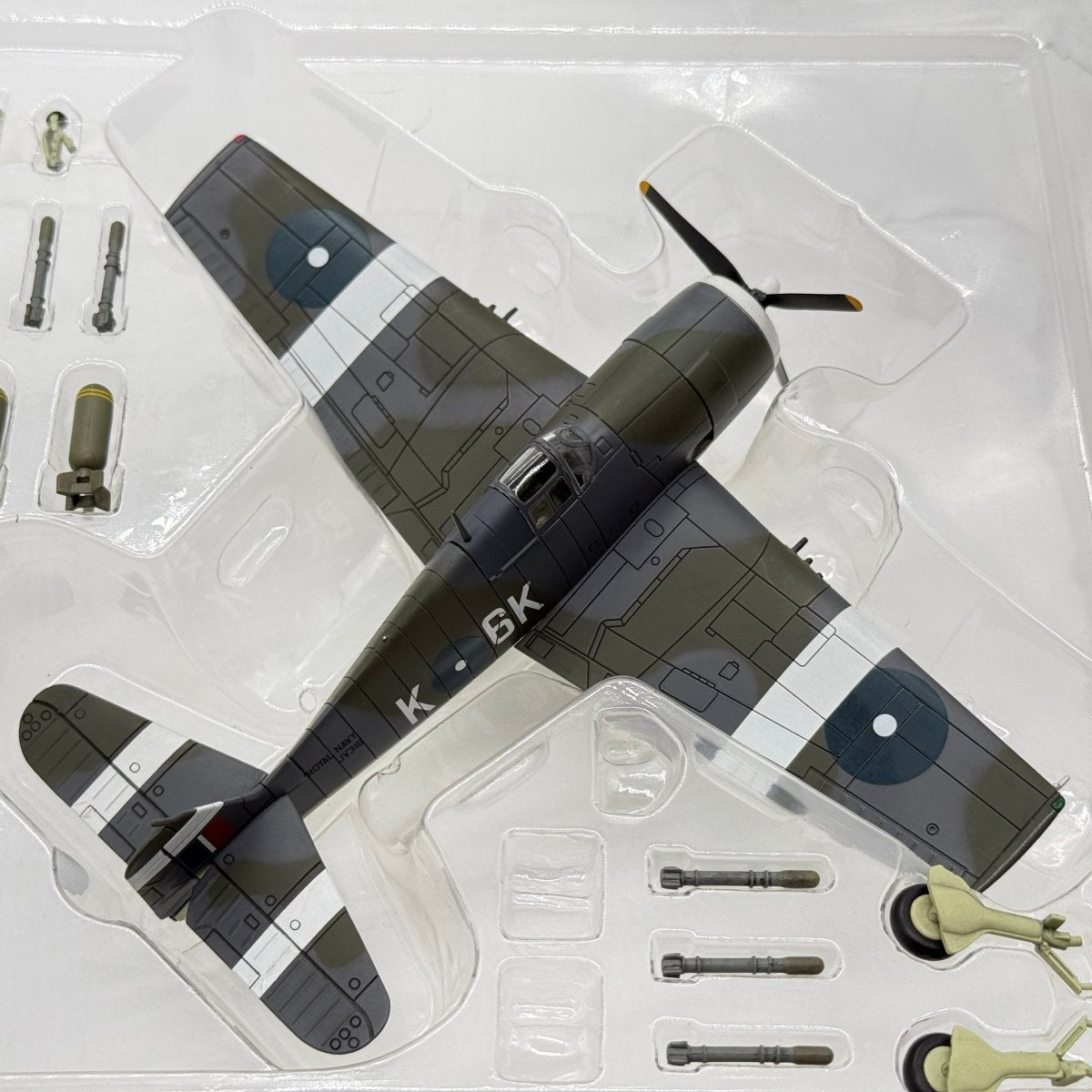 Hobby Master HA1102 1:72 Grumman F6F Hellcat Royal Navy Fleet Air Arm No.804 NAS 1945 - Hobby Master
