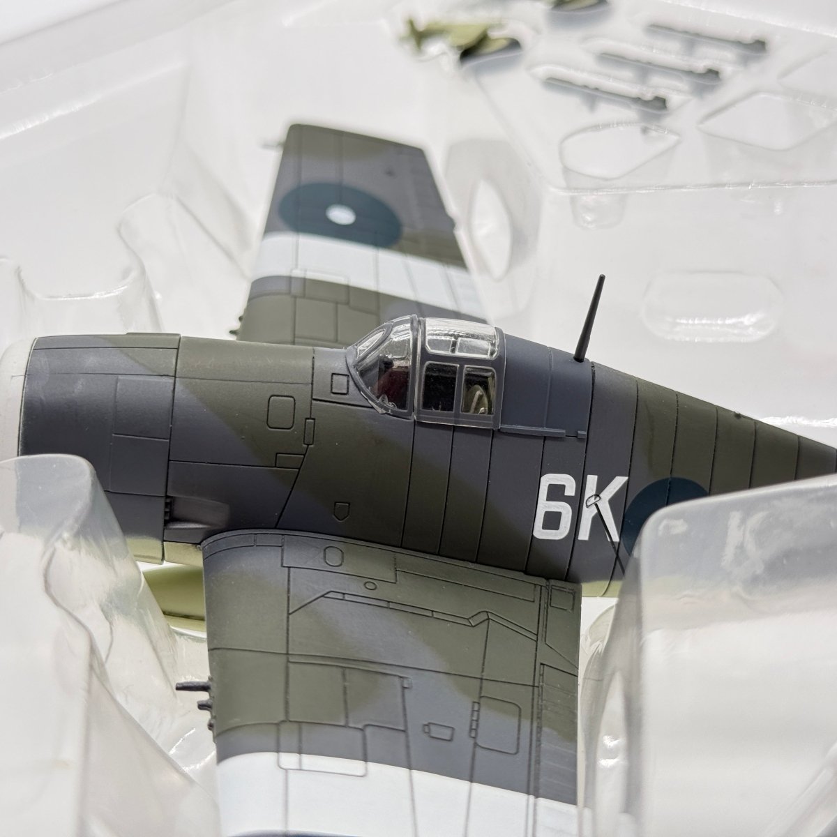 Hobby Master HA1102 1:72 Grumman F6F Hellcat Royal Navy Fleet Air Arm No.804 NAS 1945 - Hobby Master
