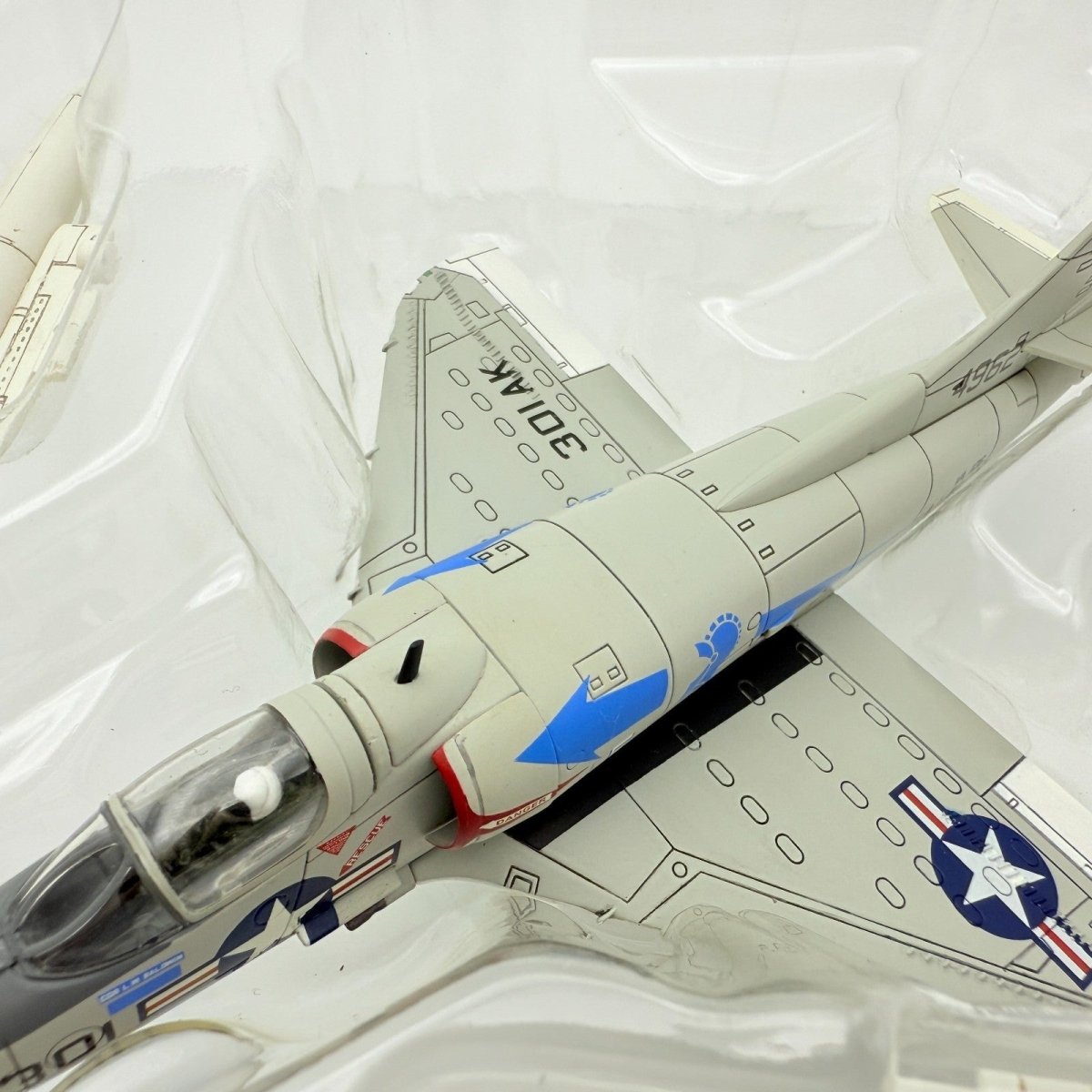 Hobby Master HA1402 1:72 A - 4B Gladiator "VA - 106" Cdr. L. W. Baldwin, 1960s - Hobby Master