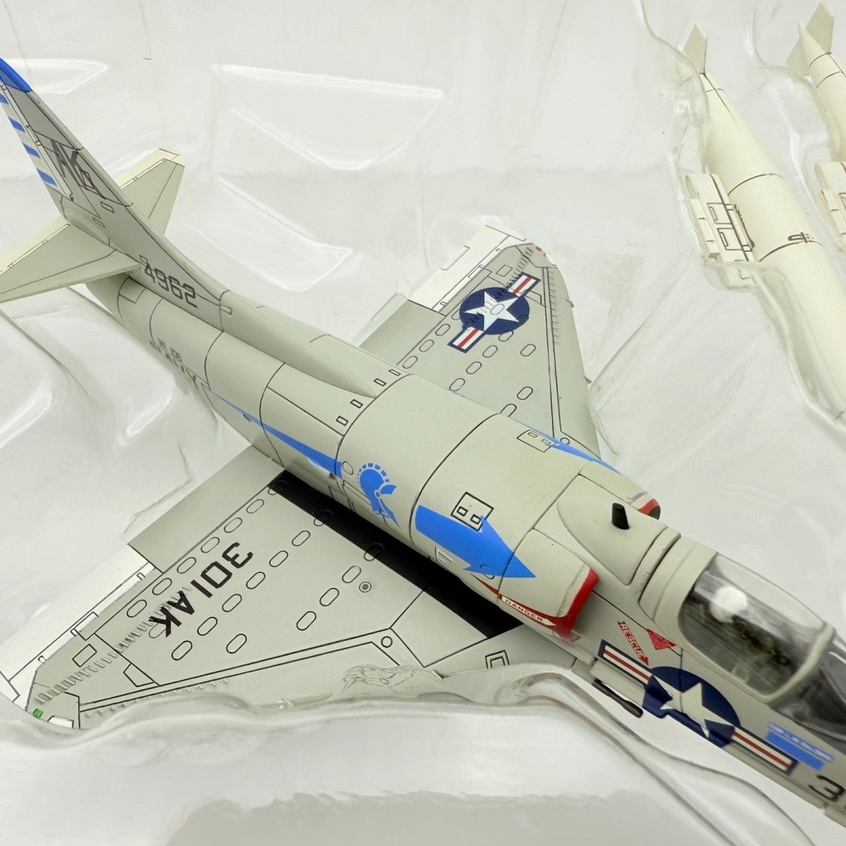 Hobby Master HA1402 1:72 A - 4B Gladiator "VA - 106" Cdr. L. W. Baldwin, 1960s - Hobby Master