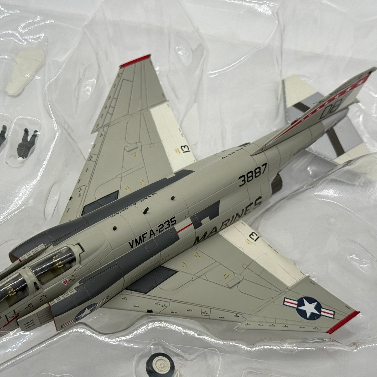 Hobby Master HA19024 1:72 McDonnell Douglas F-4J Phantom II USMC VMFA-235 Death Angels DB13 153887 1972 - Hobby Master