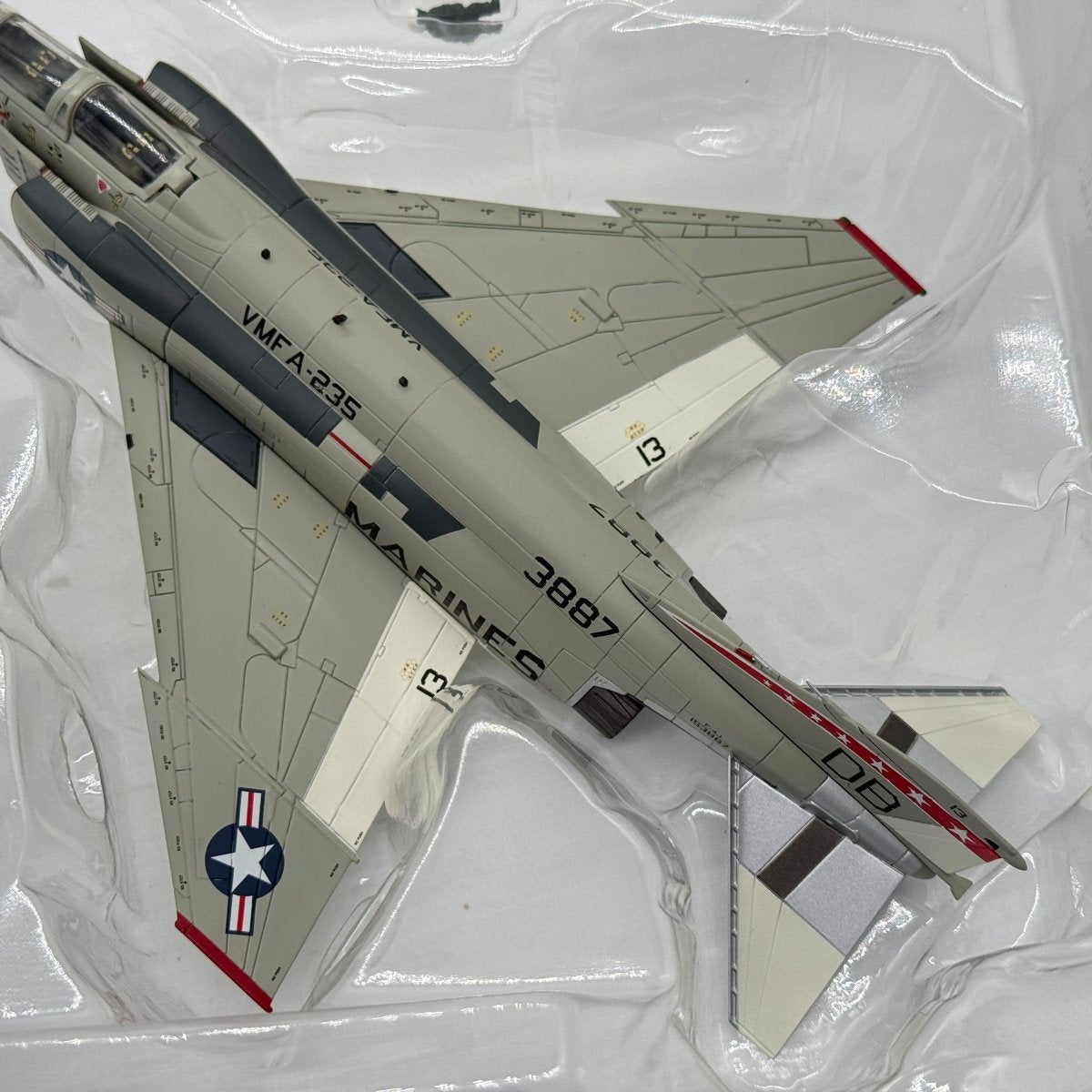 Hobby Master HA19024 1:72 McDonnell Douglas F-4J Phantom II USMC VMFA-235 Death Angels DB13 153887 1972 - Hobby Master