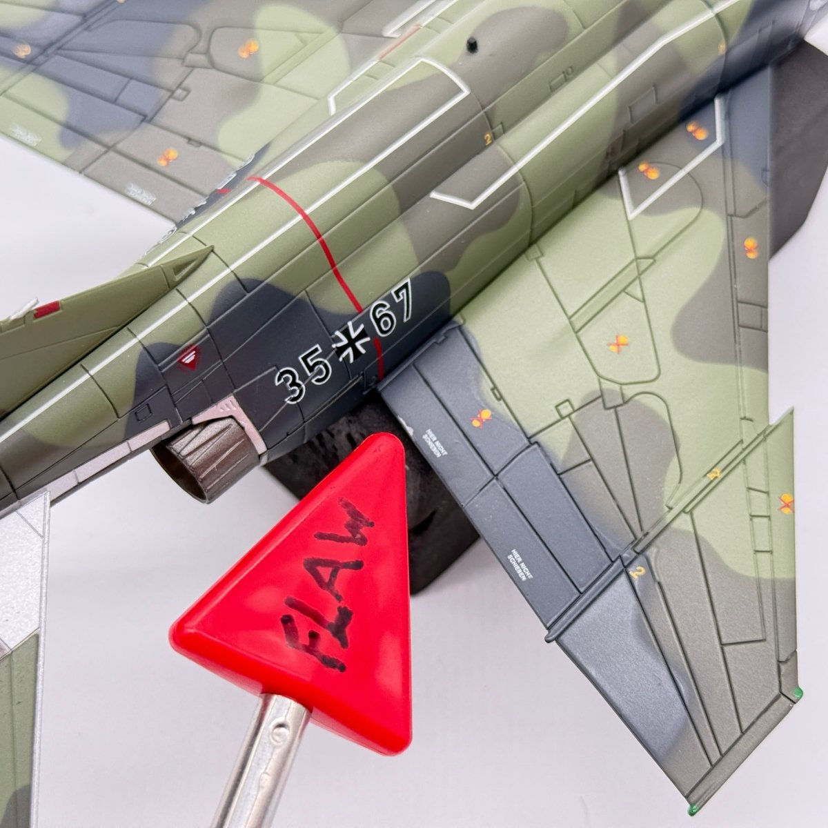 Hobby Master HA19050 1:72 McDonnell Douglas RF-4E Phantom II Luftwaffe AufklG 52 35+67 Leck AB Germany 1992 - Hobby Master