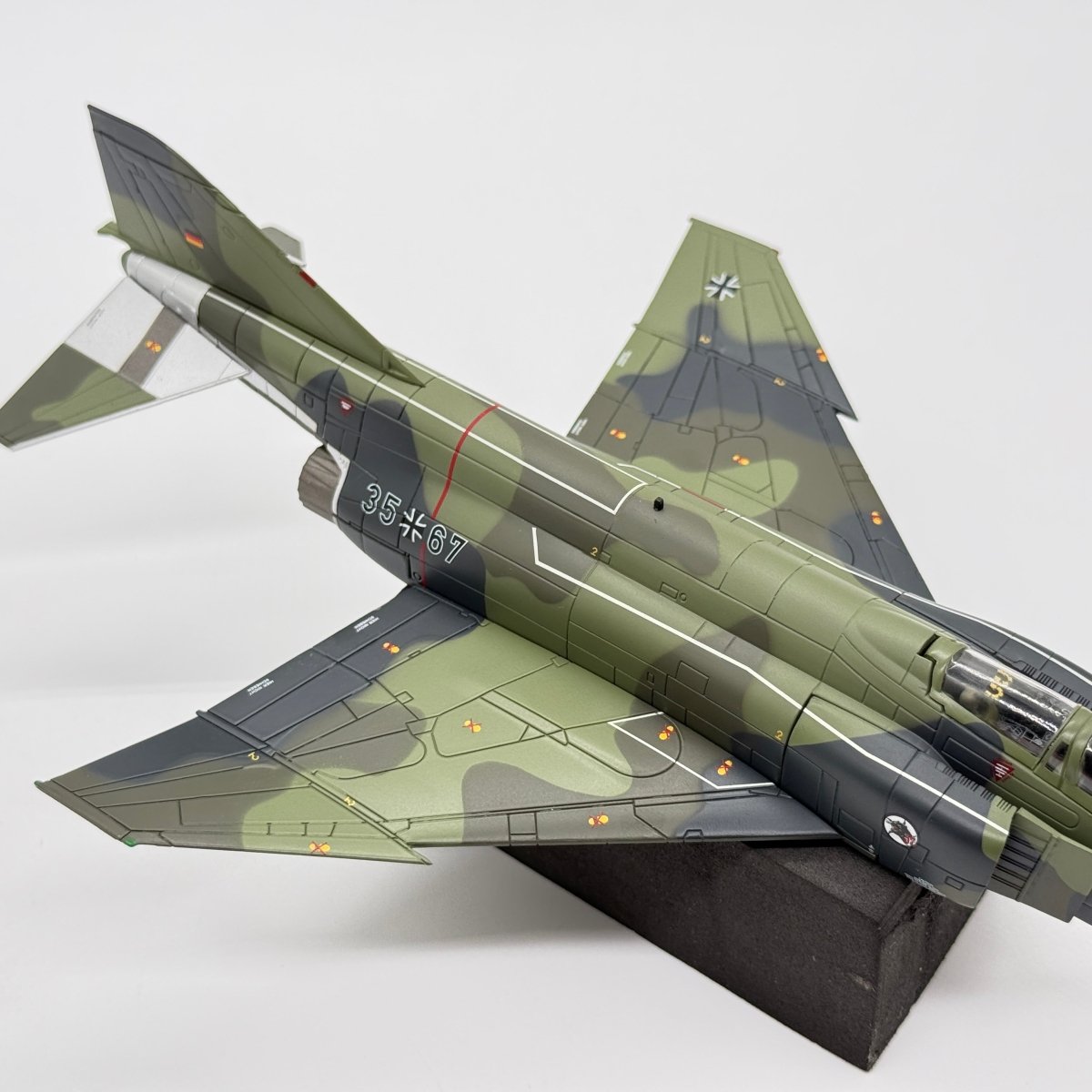 Hobby Master HA19050 1:72 McDonnell Douglas RF-4E Phantom II Luftwaffe AufklG 52 35+67 Leck AB Germany 1992 - Hobby Master