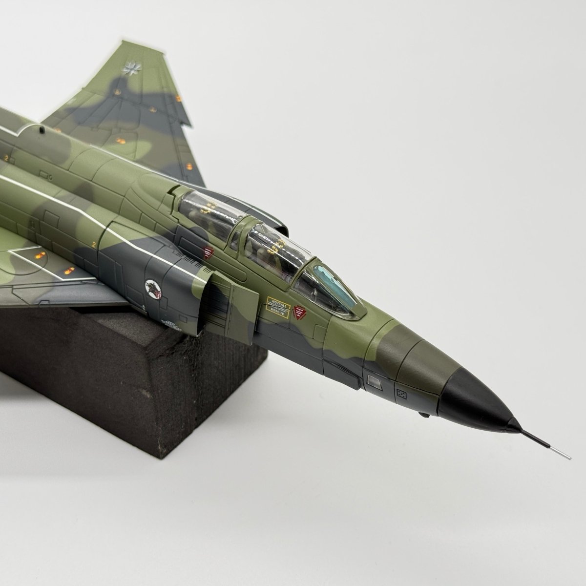 Hobby Master HA19050 1:72 McDonnell Douglas RF-4E Phantom II Luftwaffe AufklG 52 35+67 Leck AB Germany 1992 - Hobby Master