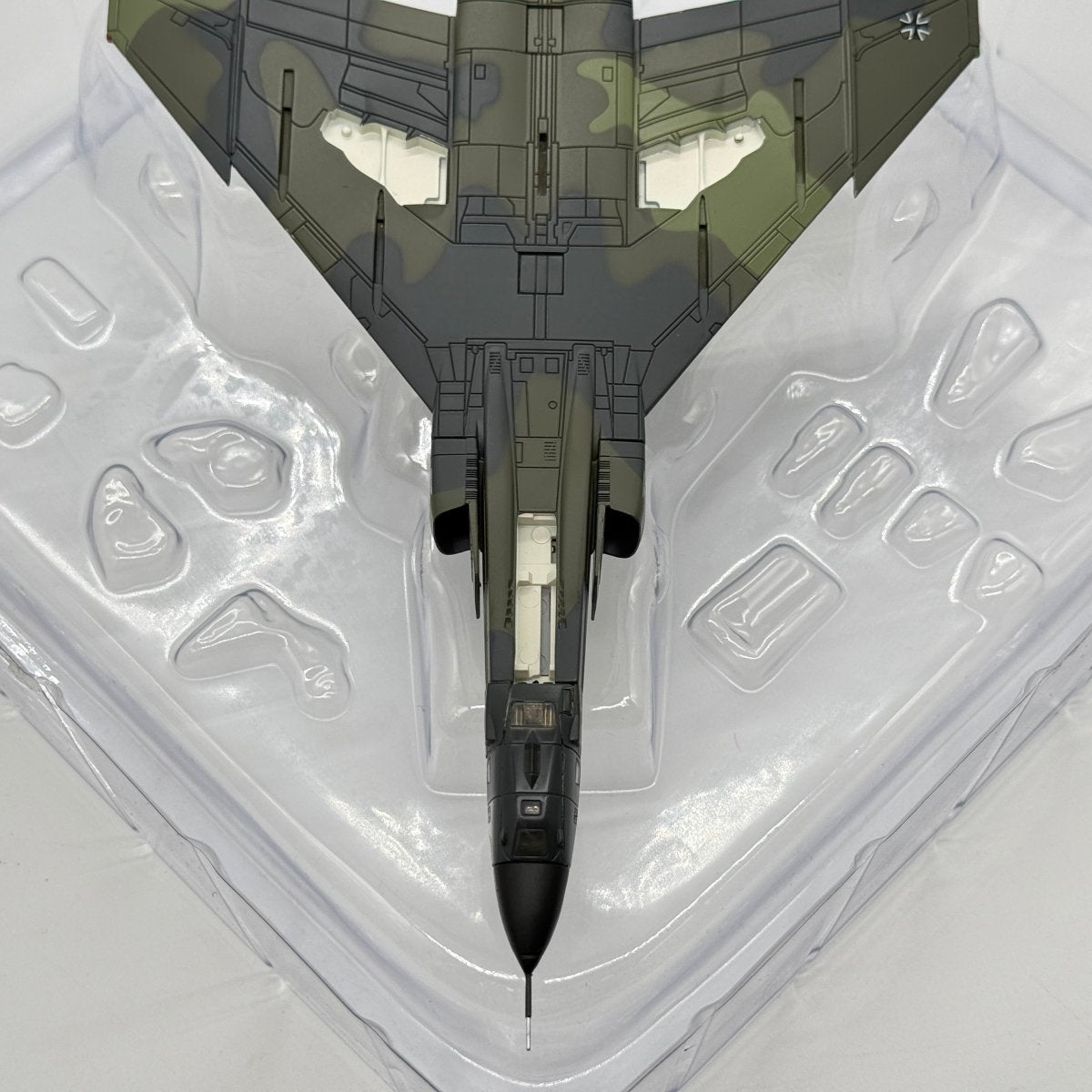 Hobby Master HA19050 1:72 McDonnell Douglas RF-4E Phantom II Luftwaffe AufklG 52 35+67 Leck AB Germany 1992 - Hobby Master
