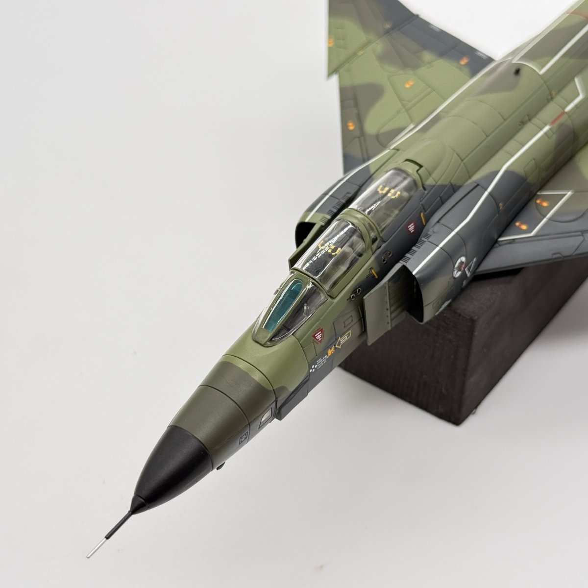 Hobby Master HA19050 1:72 McDonnell Douglas RF-4E Phantom II Luftwaffe AufklG 52 35+67 Leck AB Germany 1992 - Hobby Master