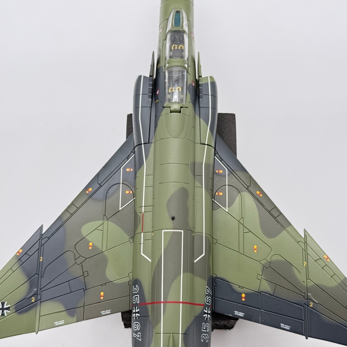 Hobby Master HA19050 1:72 McDonnell Douglas RF-4E Phantom II Luftwaffe AufklG 52 35+67 Leck AB Germany 1992 - Hobby Master