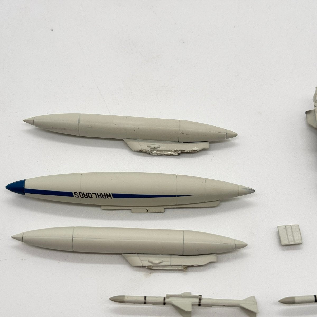 Hobby Master HA1924 1:72 McDonnell Douglas F-4J Phantom II USMC VMFA-451 Warlords USS Forrestal 1976 - Hobby Master