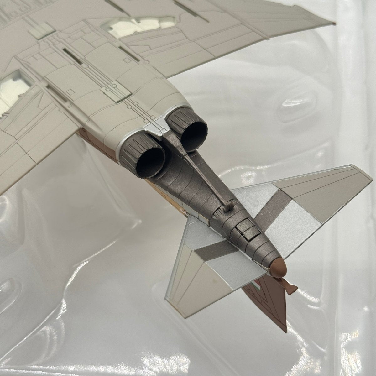 Hobby Master HA1925 1:72 F - 4E Phantom II 3 - 6684 32nd TFW IRIAF 1986 - Hobby Master
