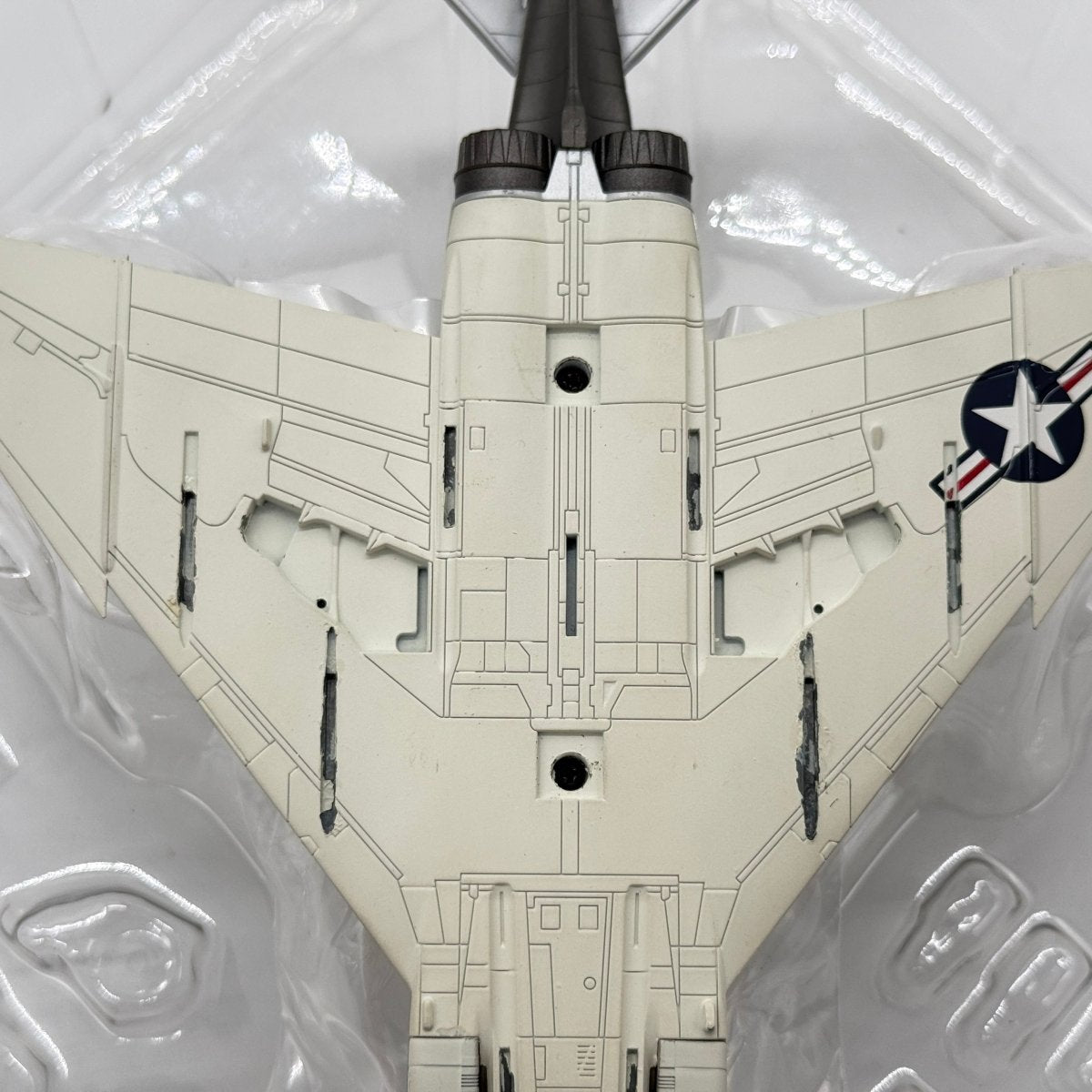 Hobby Master HA1968 1:72 McDonnell Douglas F-4B Phantom II US Navy VF-84 Jolly Rogers AG206 USS Independence Gulf of Tonkin 1965 - Hobby Master