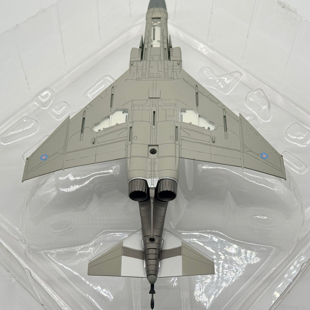 Hobby Master HA1985 1:72 F - 4J Phantom ZE353 74 Sqn RAF Wattisham 1990 - Hobby Master