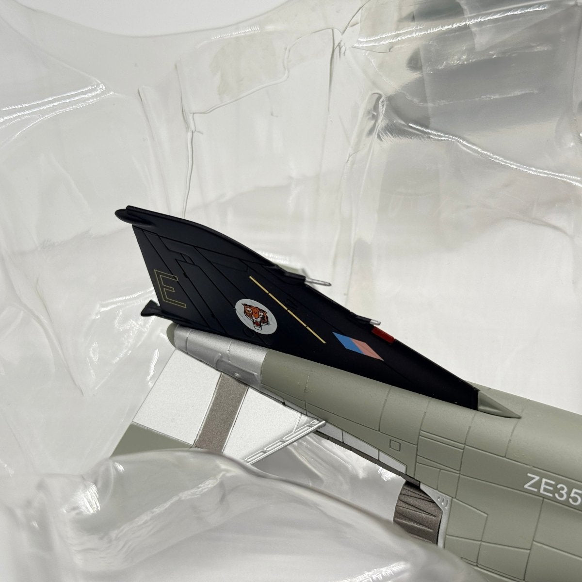 Hobby Master HA1985 1:72 F - 4J Phantom ZE353 74 Sqn RAF Wattisham 1990 - Hobby Master