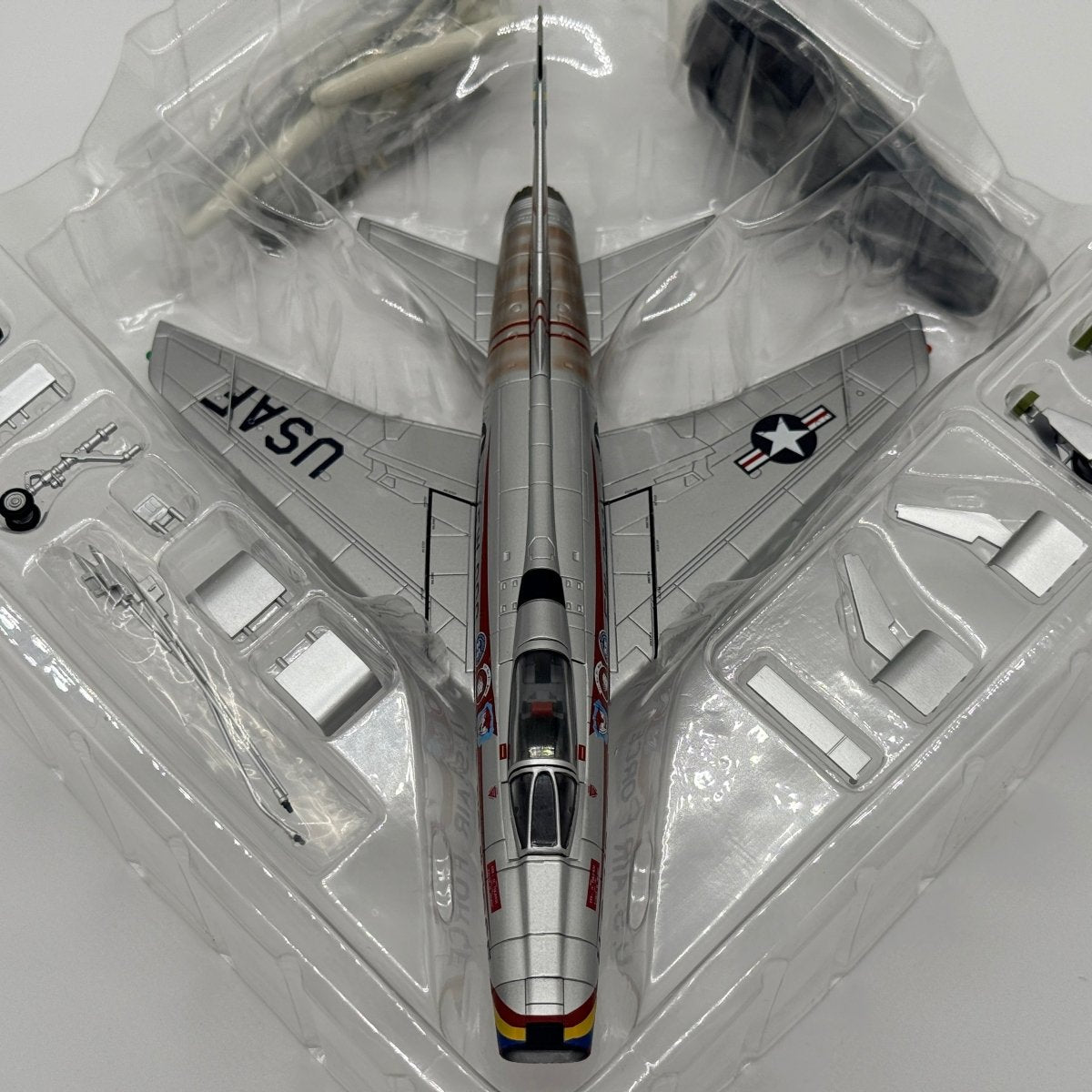 Hobby Master HA2103 1:72 F - 100D Super Sabre Triple Zilch 20 TFW 1957 - Hobby Master