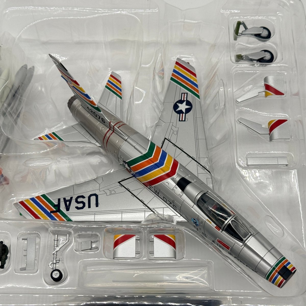 Hobby Master HA2105 1:72 F - 100C Super Sabre 54 - 2076 George Laven Jr - Hobby Master