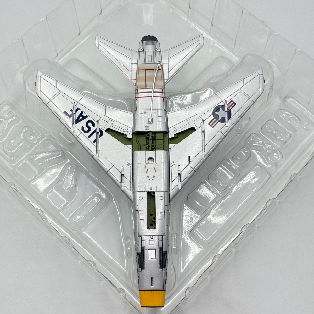 Hobby Master HA2120a 1:72 F - 100D Super Sabre, Joe Engle, 31st TFW, George AFB - Hobby Master