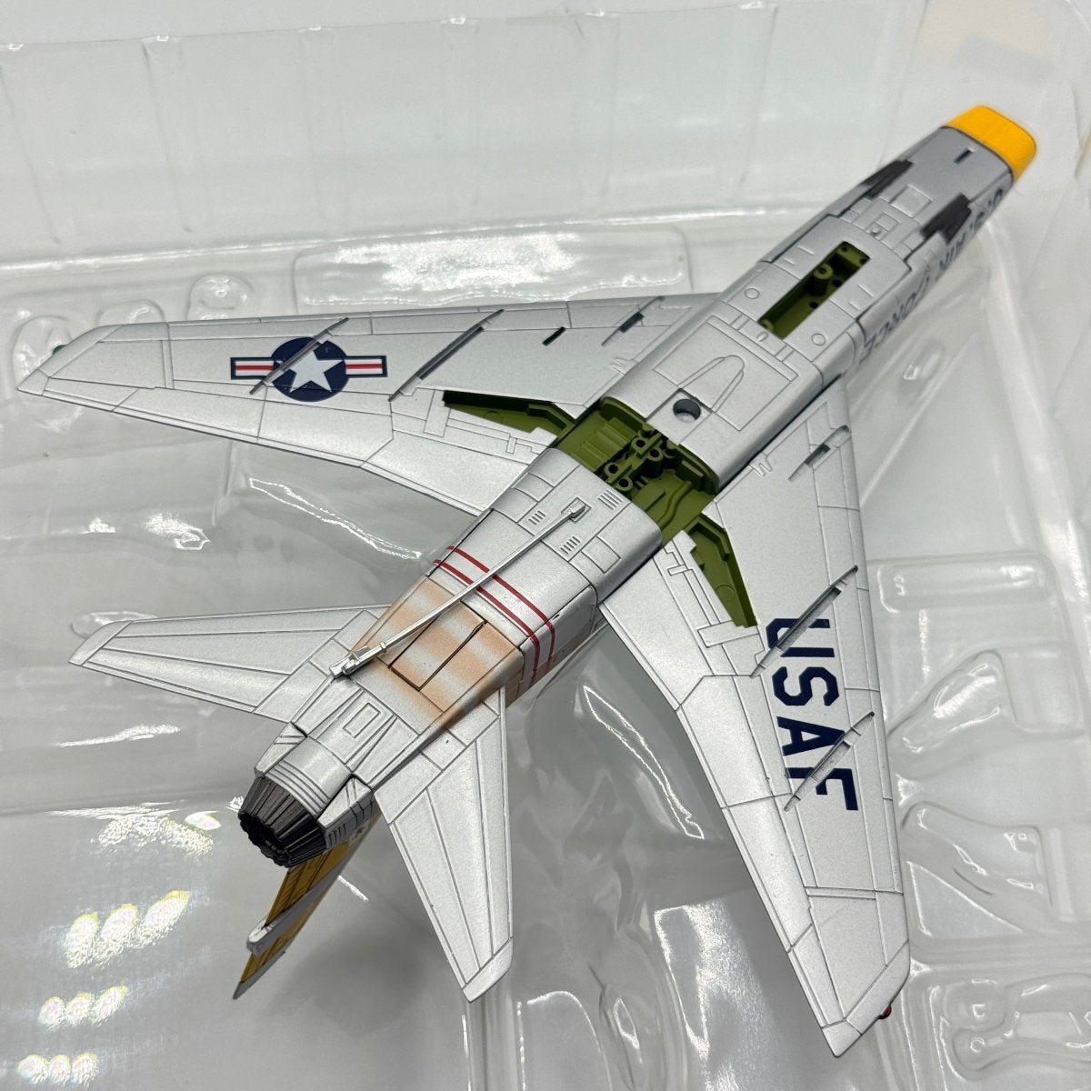 Hobby Master HA2120a 1:72 F - 100D Super Sabre, Joe Engle, 31st TFW, George AFB - Hobby Master