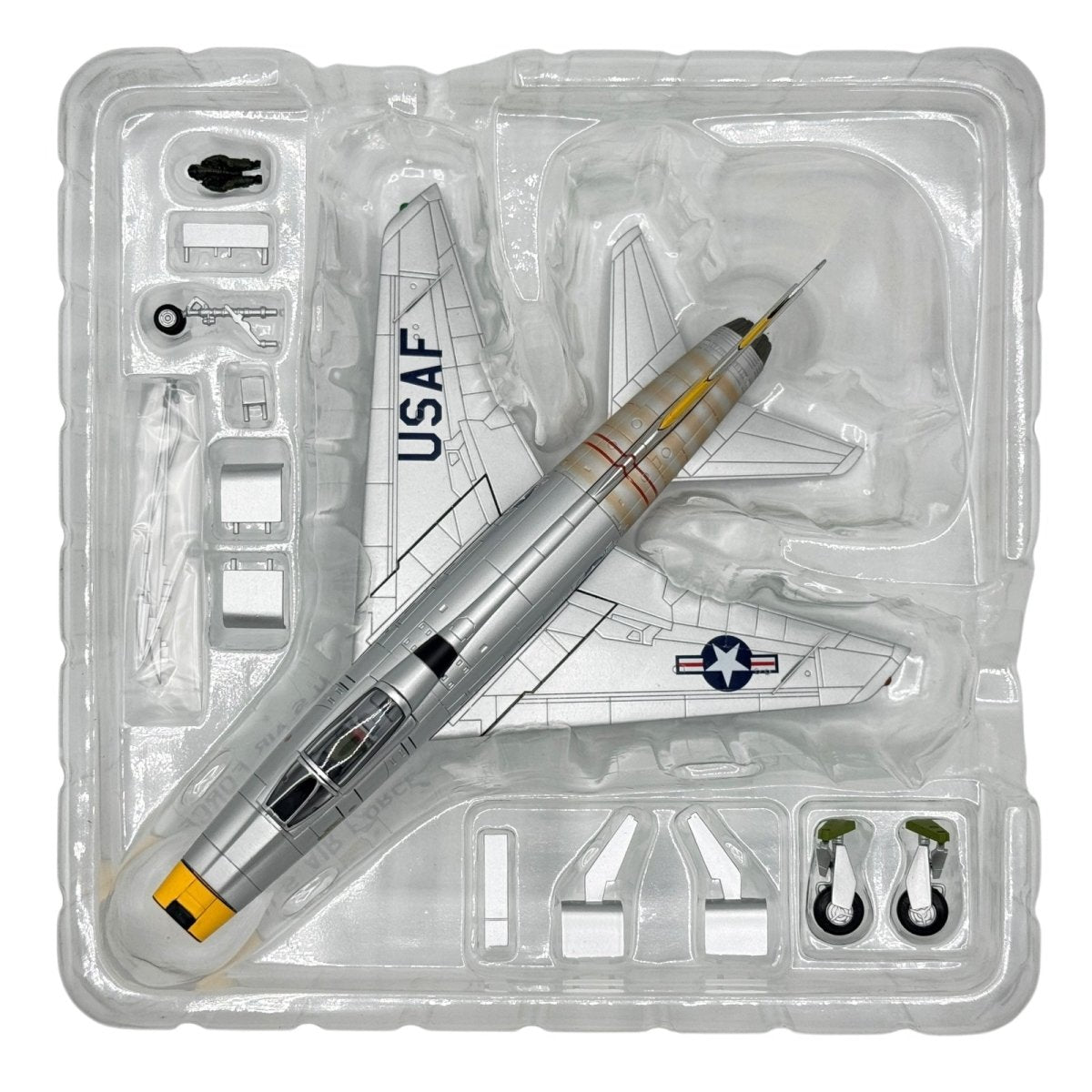 Hobby Master HA2120a 1:72 F - 100D Super Sabre, Joe Engle, 31st TFW, George AFB - Hobby Master