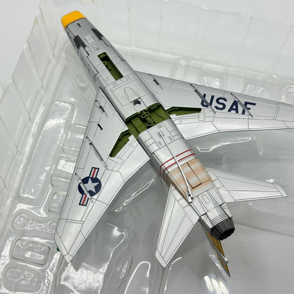 Hobby Master HA2120a 1:72 F - 100D Super Sabre, Joe Engle, 31st TFW, George AFB - Hobby Master
