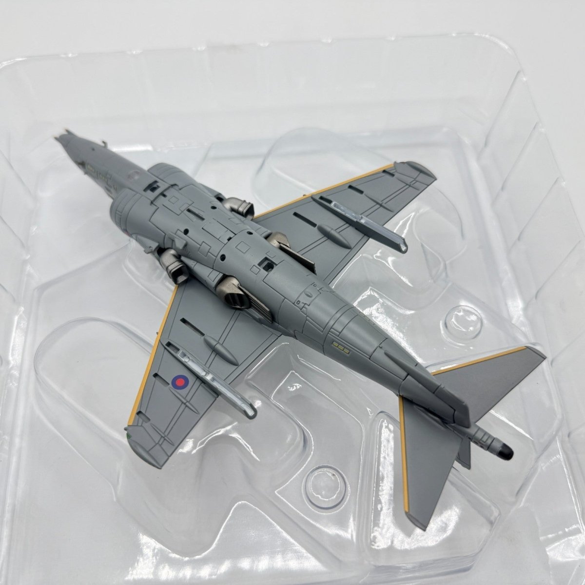 Hobby Master HA2623 1:72 Harrier GR7A ZD404 Lucy Operation Herrick Kandahar 2006 - Hobby Master