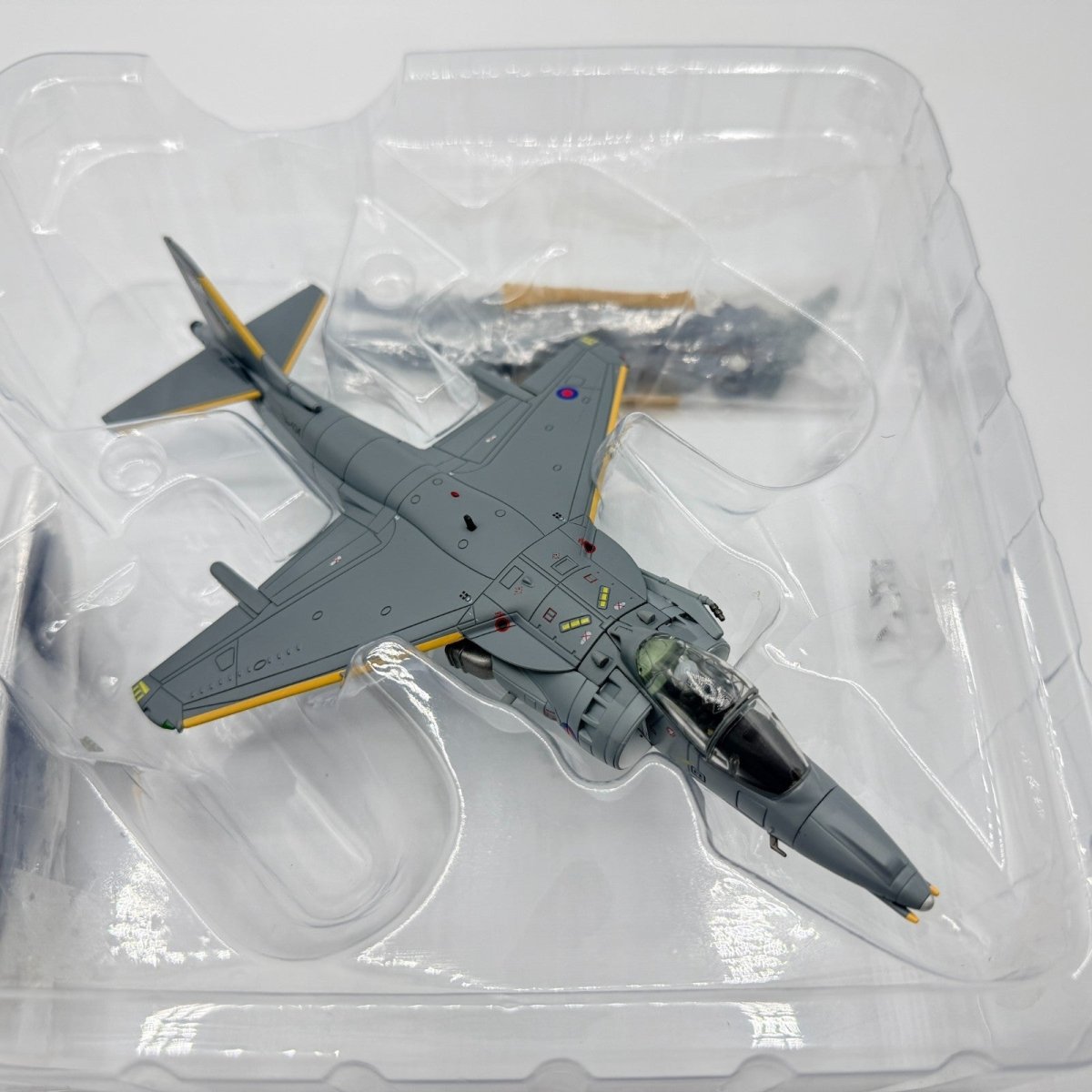 Hobby Master HA2623 1:72 Harrier GR7A ZD404 Lucy Operation Herrick Kandahar 2006 - Hobby Master