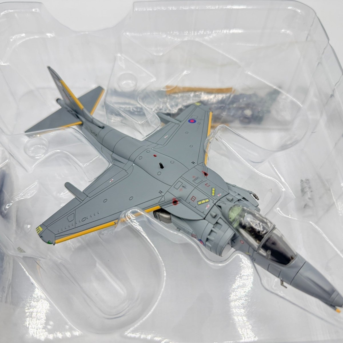 Hobby Master HA2623 1:72 Harrier GR7A ZD404 Lucy Operation Herrick Kandahar 2006 - Hobby Master