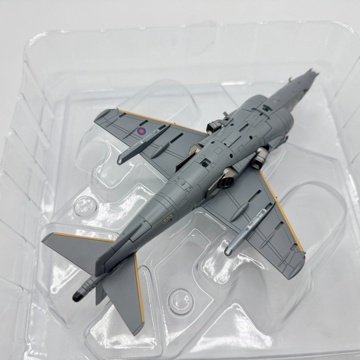 Hobby Master HA2623 1:72 Harrier GR7A ZD404 Lucy Operation Herrick Kandahar 2006 - Hobby Master