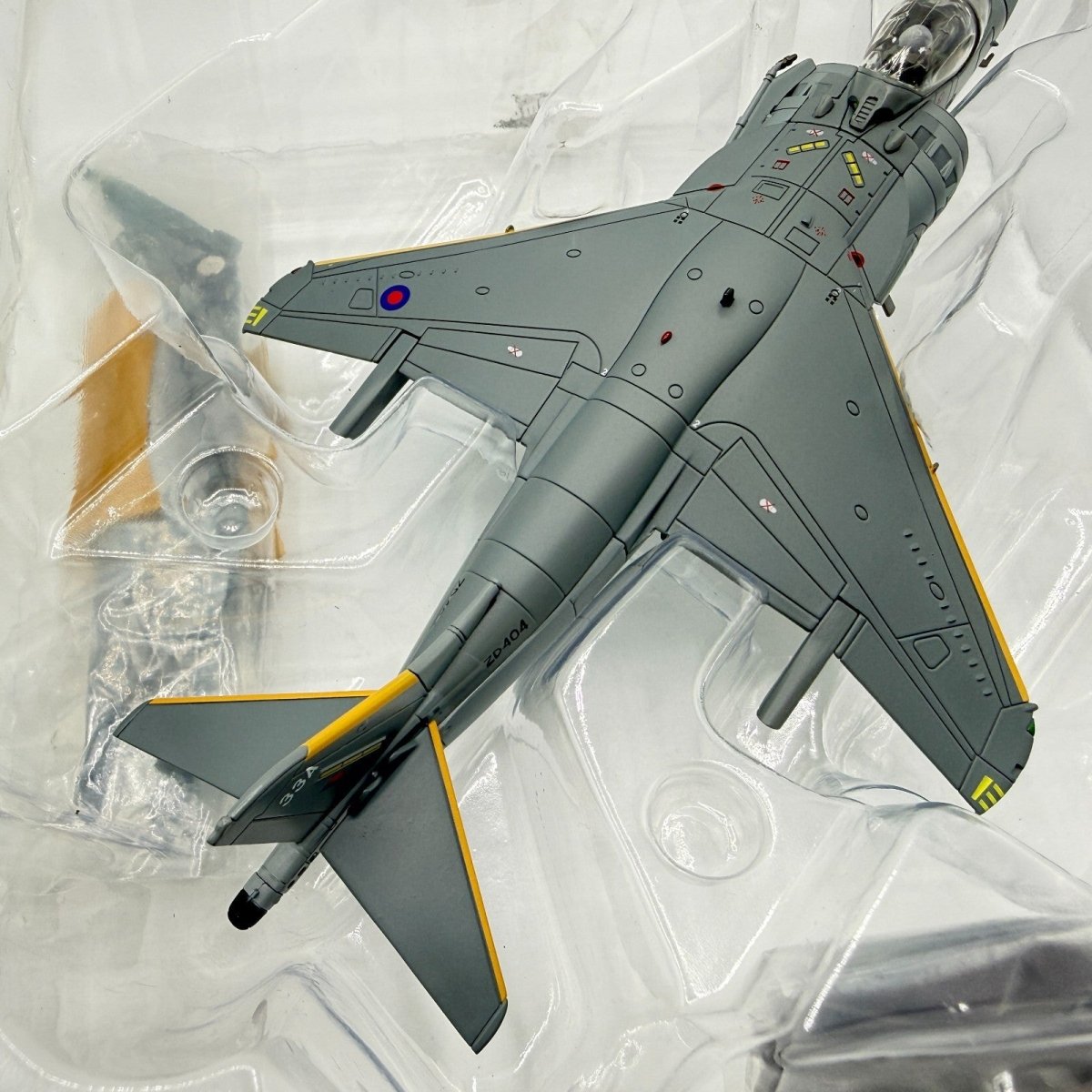 Hobby Master HA2623 1:72 Harrier GR7A ZD404 Lucy Operation Herrick Kandahar 2006 - Hobby Master